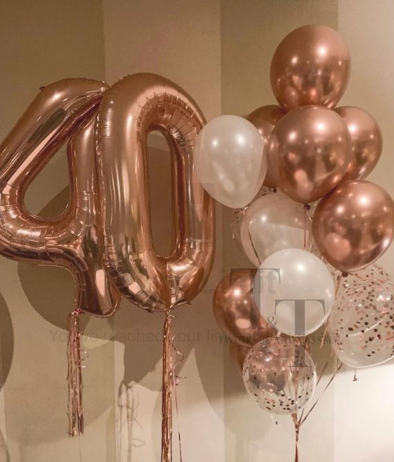 Rose Gold Grandeur foil numbers and balloon bunch